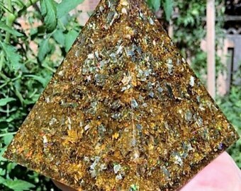 Large Resin Gold Shimmer Pyramid