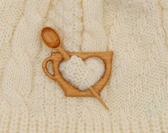 Broche de madera de haya en forma de taza de café  para jerséis, bufandas y pañuelos de seda.