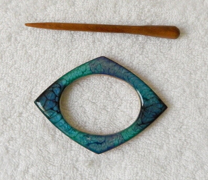hair painted and lacquered by hand. jerseys Brooch for scarves