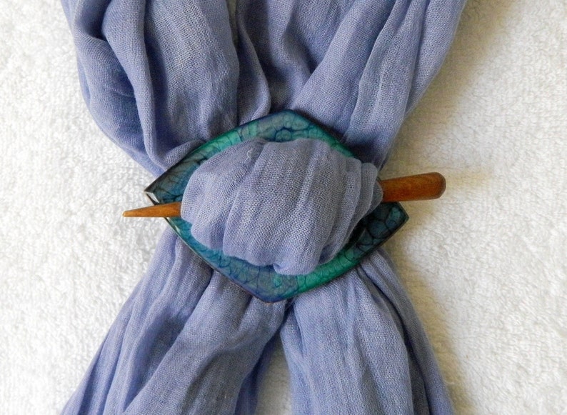 hair painted and lacquered by hand. jerseys Brooch for scarves