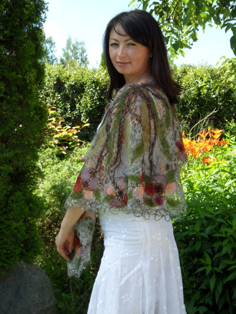 pale green shawl