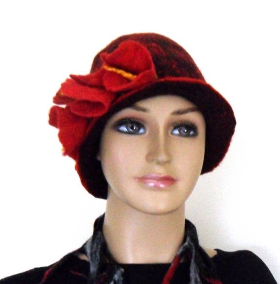 red gatsby hat