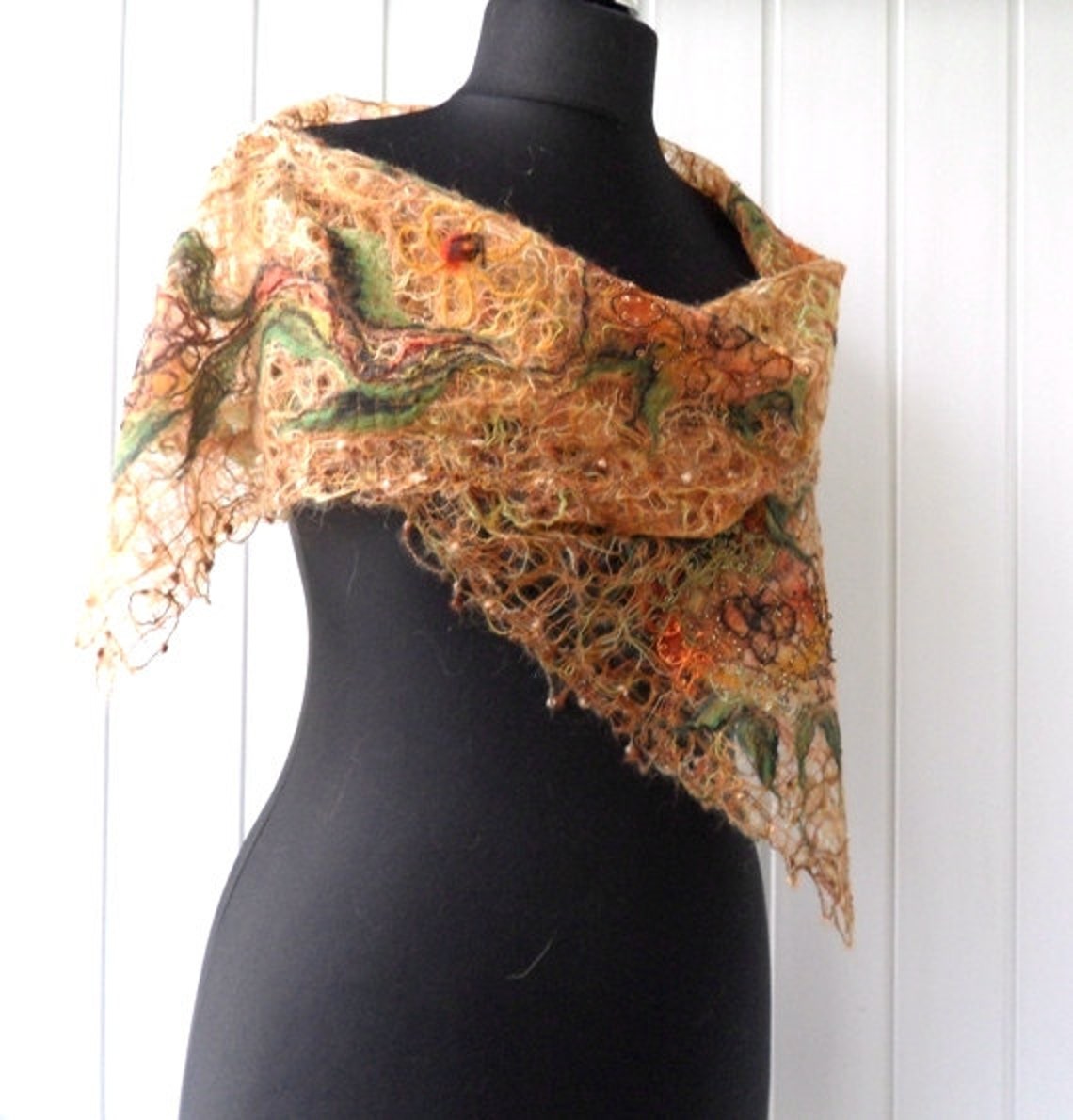 shawl for yellow dress