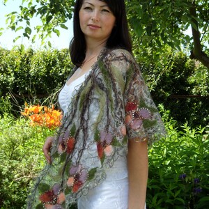 pale green shawl