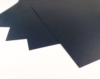 Zwart karton 80#, linnen structuur, pak van 100 vellen van 8,5 x 5,5 inch, gescoord