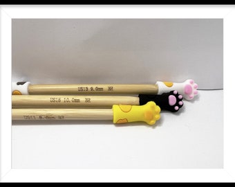 Cat Paw knitting needle stoppers…craft projects…diy projects…cute knitting needle stoppers…knitting needle stopper.