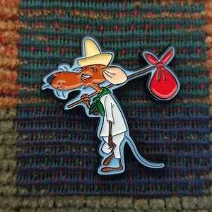 Slow Poke Hitchhiking Hiking Cartoon Mouse Enamel Lapel Hat Pin