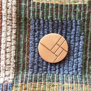 EDM Dubstep Bass Music DJ Antique Gold Tone Enamel Lapel Hat Pin