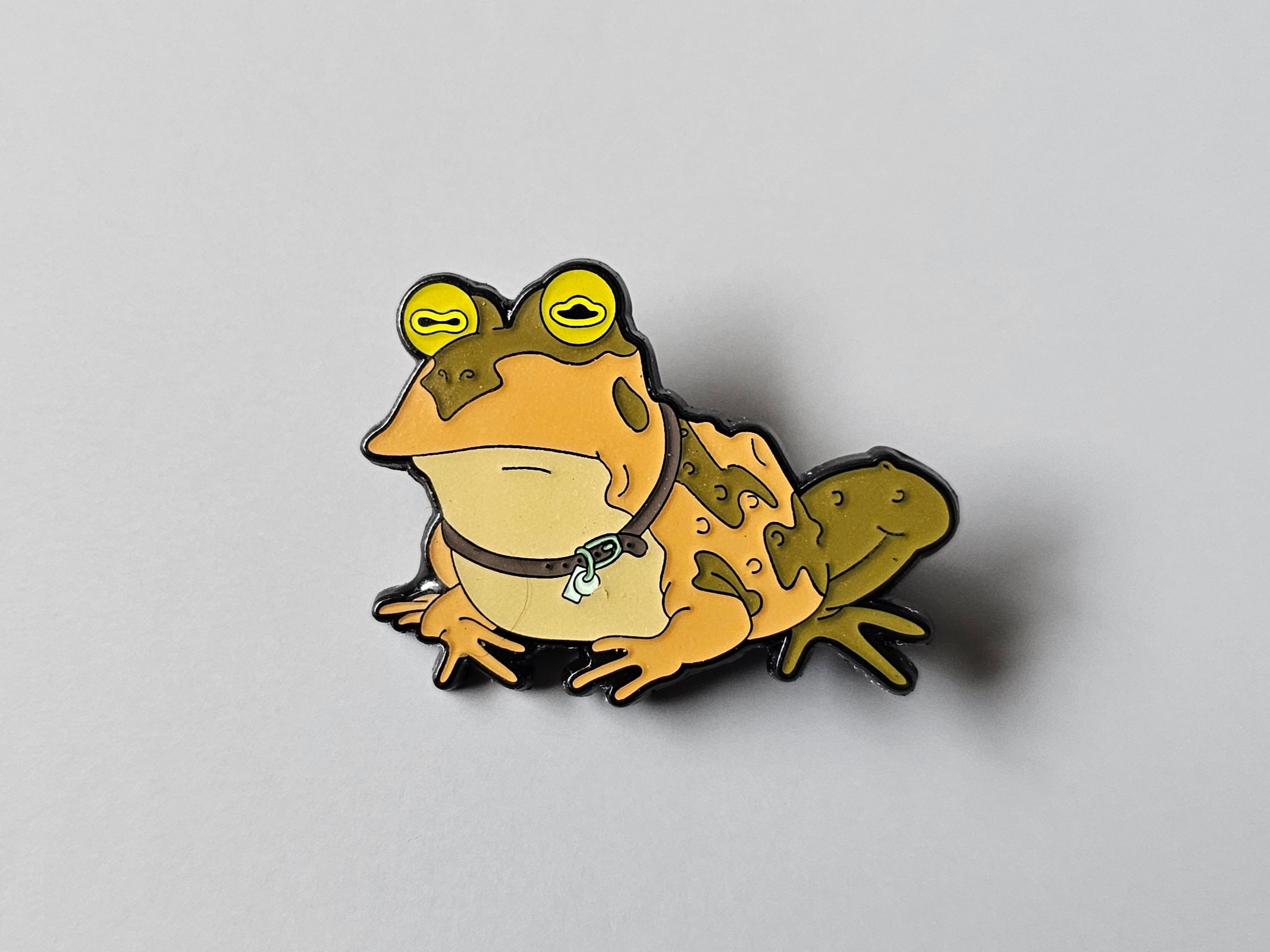 Toad in a Hat Figurine Frog Tiny Collectible Amphibian