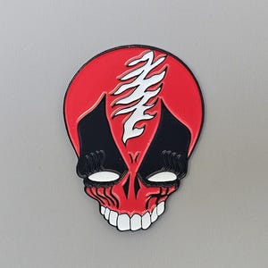 Dead Head Comic Book Character Collectors Metal Enamel Lapel Hat Pin