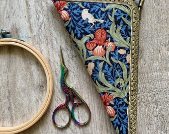 Scissor Needle Case Embroidery Quilting Cross Stitch Needlework Organizer Thread Catcher Stitcher Storage
