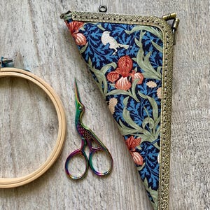Scissor Needle Case Embroidery Quilting Cross Stitch Needlework Organizer Thread Catcher Stitcher Storage