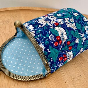 Small Coin Purse Thimble Holder Sewing Cross Stitch Embroidery Crochet Notions Pouch Thread Catcher W.Morris 5