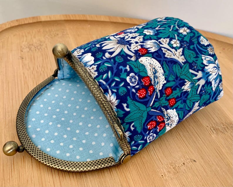 Small Coin Purse Thimble Holder Sewing Cross Stitch Embroidery Crochet Notions Pouch Thread Catcher W.Morris 5