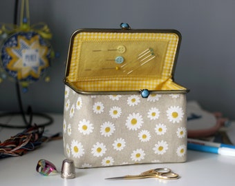 Chamomile Box Needlework Case Crochet Cross Stitch Embroidery EPP Storage Travel Holder Quilter Scissors Notion Pouch Daisy Craft Organizer