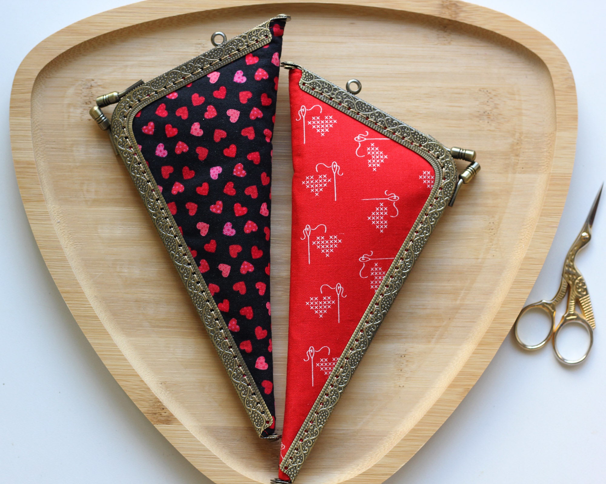 HITOPTY Étui à Ciseaux à Broder Pour Ranger Des Fils De Couture Réguliers ( Rouge