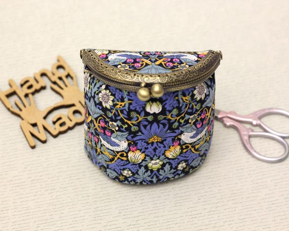 Small Coin Purse Thimble Holder Sewing Cross Stitch Embroidery Crochet Notions Pouch Thread Catcher