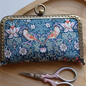 Porte-documents avec pochette pour point de croix, fermoir sur cadre en métal, kit de couture de voyage