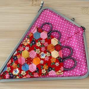Scissors Case Two pockets Needlework Scissors metal clasp Cross Stitch Quilter Embroidery Needle Keeper NeedleBook Storage Travel Sewing Kit