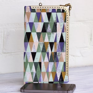 Estuche tipo billetera para teléfono con marco triangular y cierre de beso, organizador de viaje vegano colorido, bolso morado y verde