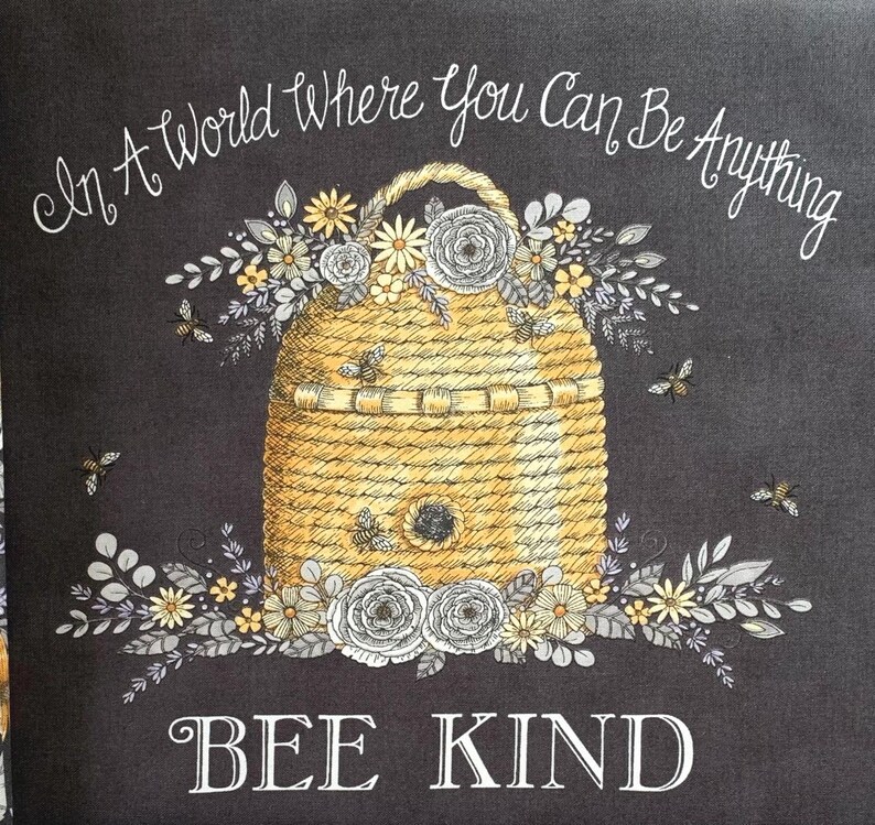 Bolsa organizadora de bordado con cremallera y ventana de vinilo para proyectos de punto de cruz en proceso. Bee Kind