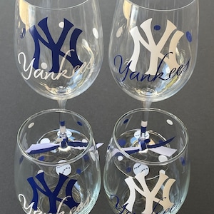 New York Yankees,  Baseball, Go Yankees, Yankees Gifts, Personalized Yankees Gifts with Names, Glassware