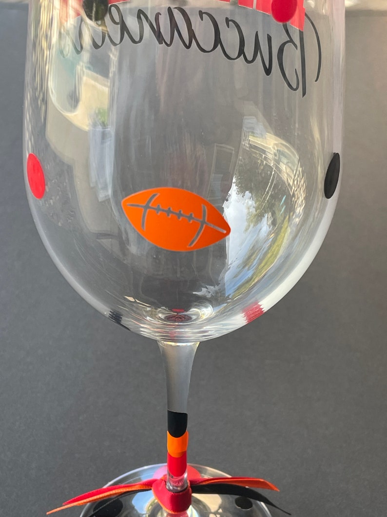 Tampa Bay Buccaneers Wine, Buccaneers Beer, Sports, Glassware, Tampa Bay Football, Fun Glassware image 8