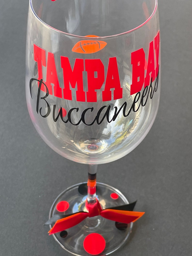 Tampa Bay Buccaneers Wine, Buccaneers Beer, Sports, Glassware, Tampa Bay Football, Fun Glassware image 9