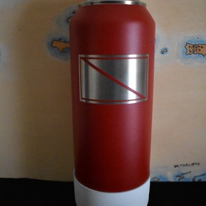 Personalized 32oz scuba diver water bottle. Custom engraved scuba diving gift.