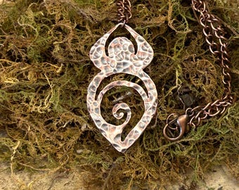 Hammered Copper Spiral Goddess Pendant Necklace – Sacred Feminine Talisman