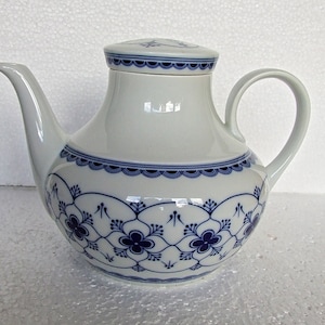 Teiera Arzberg Hutschenreuther da 2,5 pinte in stile danese blu con affrancatura mondiale