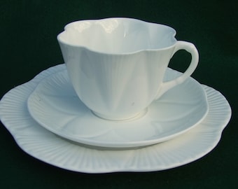Shelley&#39;s White   Dainty Shape Tea Trio, Tea set with a backstamp Rd 272101 . 1898