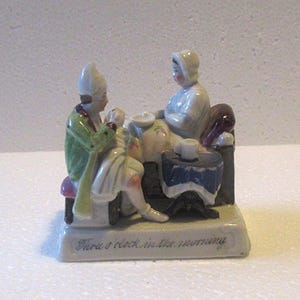 Antik kåpa Klockan tre på morgonen Matning Handmålad