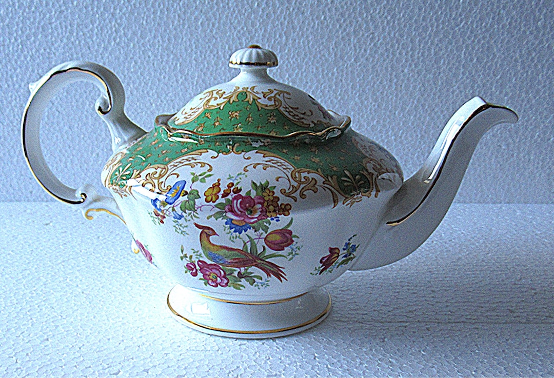 Paragon Rockingham Rare PARAGON Fine Bone China