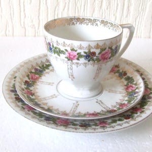Vintage MZ Altrohlau CMR Czechoslovakia Porcelain Tea Cup/Coffee Cup and Saucer