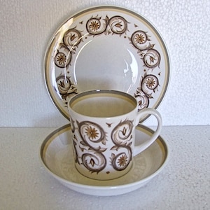 vintage bone china Wedgwood Venetia Pattern Susie Cooper Trio Coffee Cup /Tea Cup , Soucoupe et sideplate