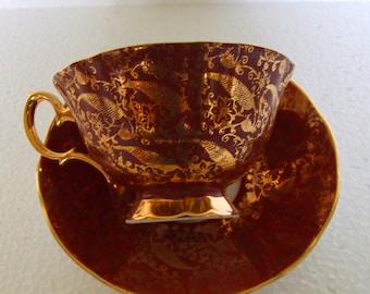 Stunning Red/Maroon  Vintage Elizabethan ( Taylor & Kent) Sovereign  Footed Tea Cup and Saucer