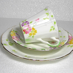 Vintage Paladin Hughes (fenton) Bone China Trio in Floral Pastel Pattern