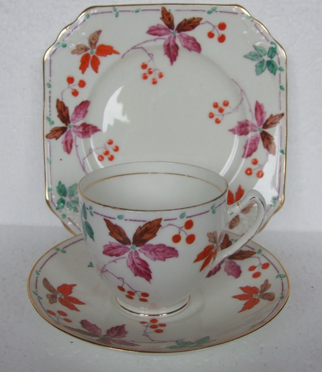 英国製　E. Brain&Co　Foley　ピンクの可愛いヴィンテージプレート 英国製 E. Brain&Co Foley ピンクの可愛いヴィンテージプレート 英国製