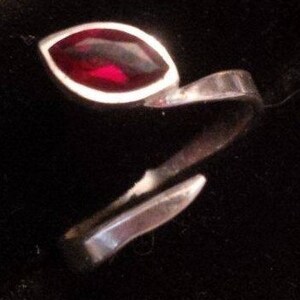 Silber Ring mit Granat Bild 3