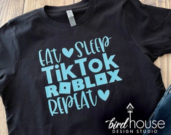 cool shirts to wear in roblox for girls｜TikTok Search