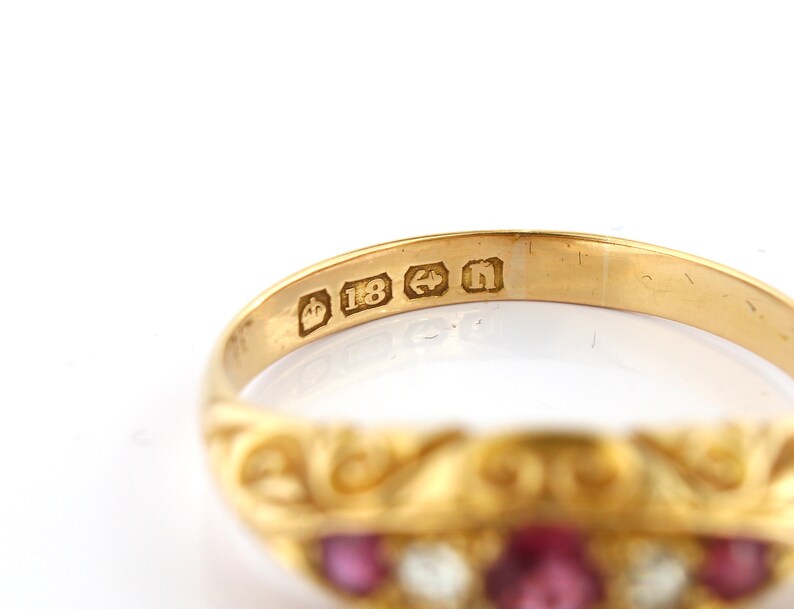 Antique Ruby Diamond Engagement Ring in 18K Yellow Gold Size 8 US, Q UK