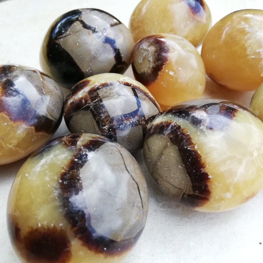 Galet Poli Septarien, Pierre Culbutée, Grand 40-50mm, Pâté de Galets