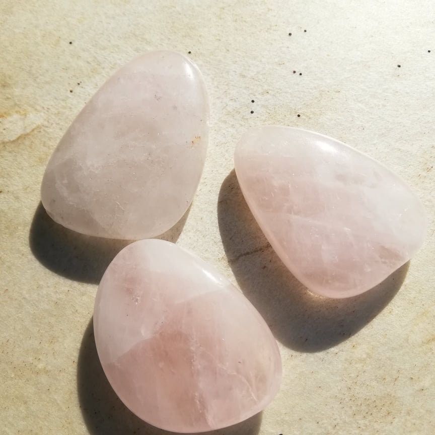 Pierre de Palme Quartz Rose, Anti-stress, Outil Méditation, Amour Inconditionnel et Soi