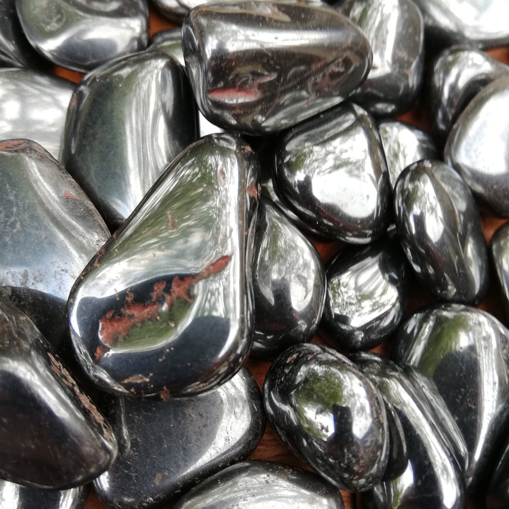 Pierres Culbutées d'hématite, Cristaux Moyen 20-30mm, 1 Pièce, Pierre Chakra Racine, Cristal de Terr