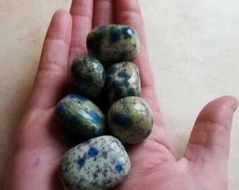 Cristal pulido K2: piedra de granito azurita de alta vibración