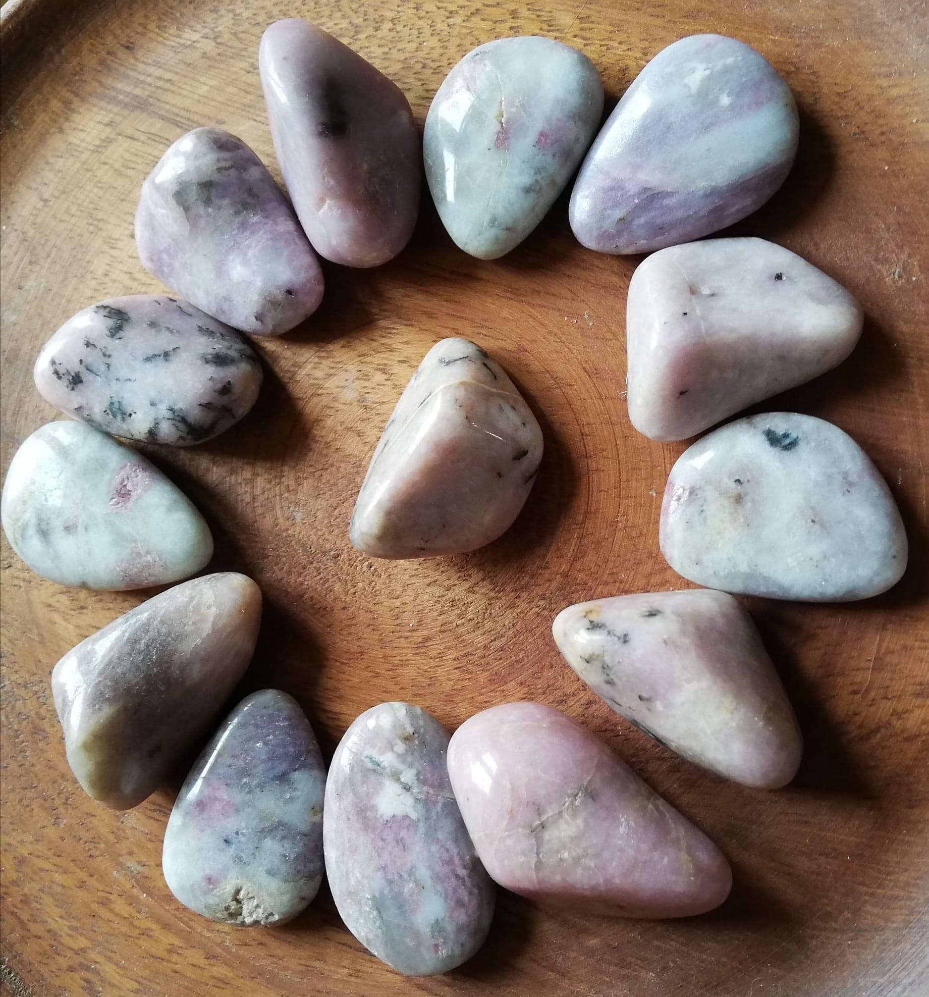 Cristal de Pierre Culbutée Lépidolite, Palme, Guérison Cristal, avec Du Lithium