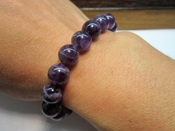 Nuevo Hecho a Mano Personalizado Gimnasia encanto Estrella Morada Blanca Con Cuentas Pulsera