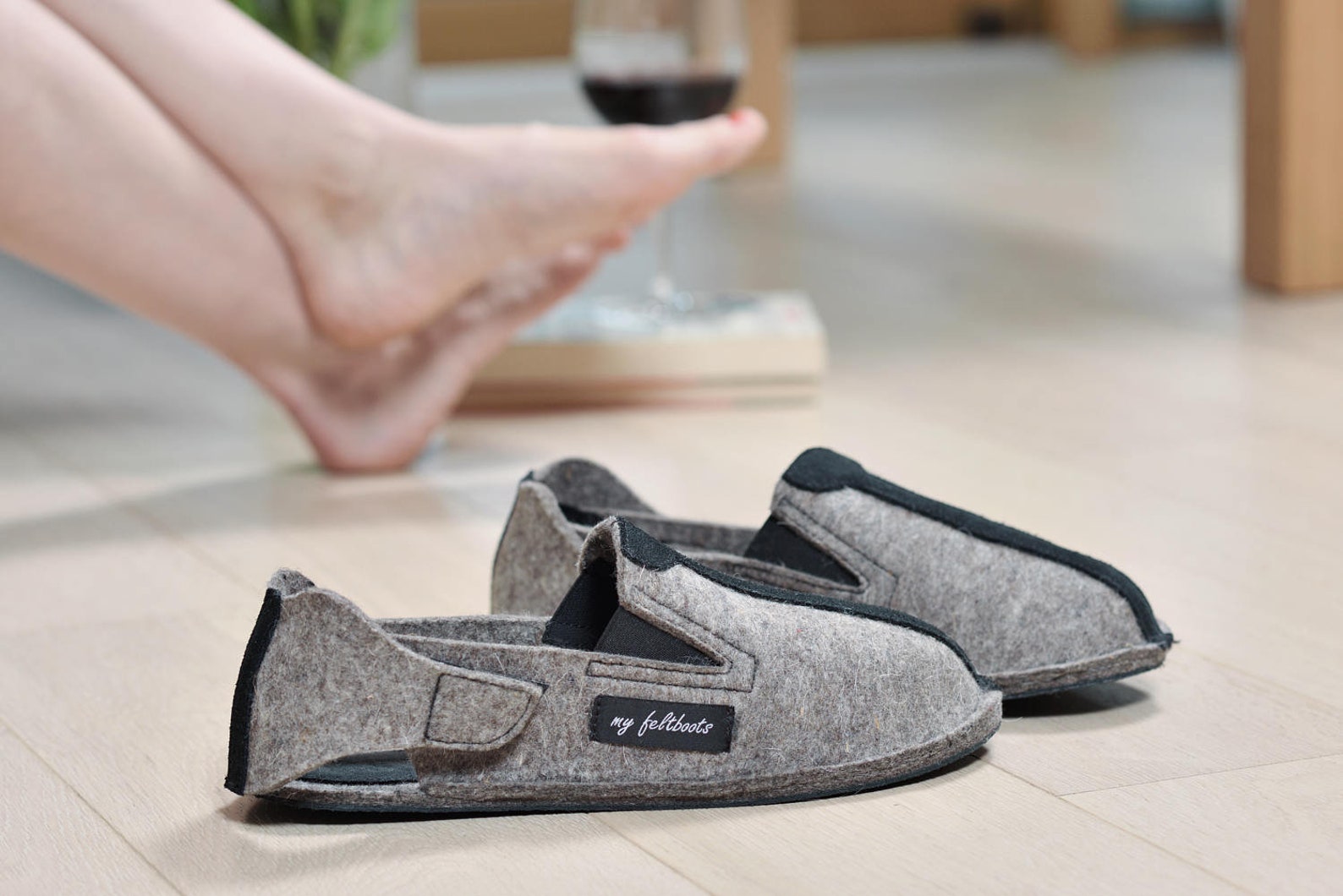 Домашние тапочки для паркета