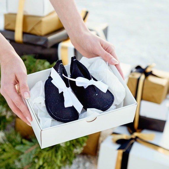 infant christmas shoes